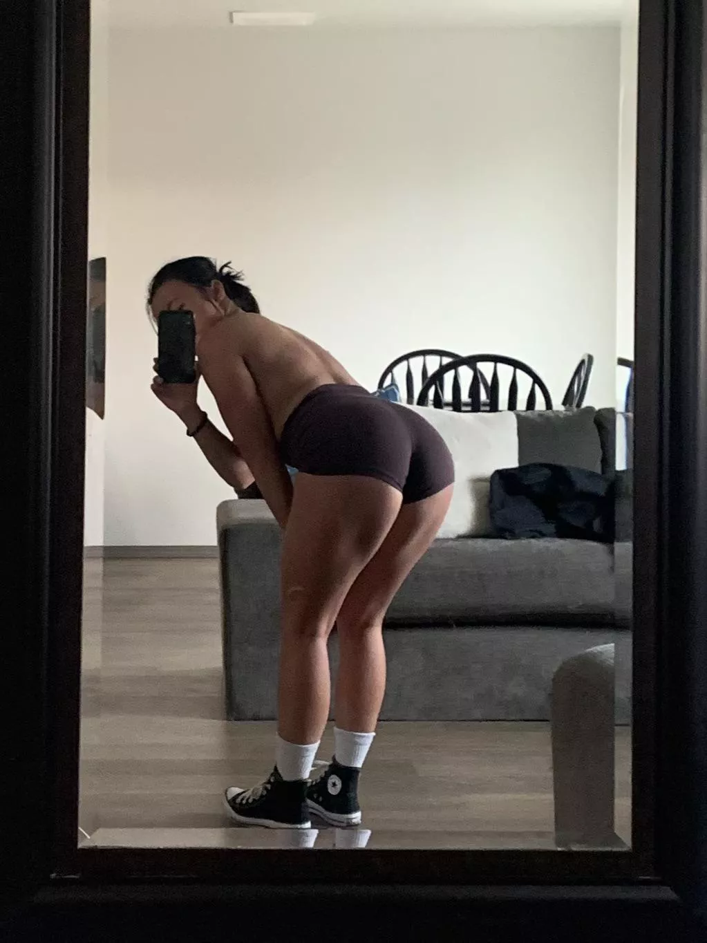 Bend me over the gym bench😜