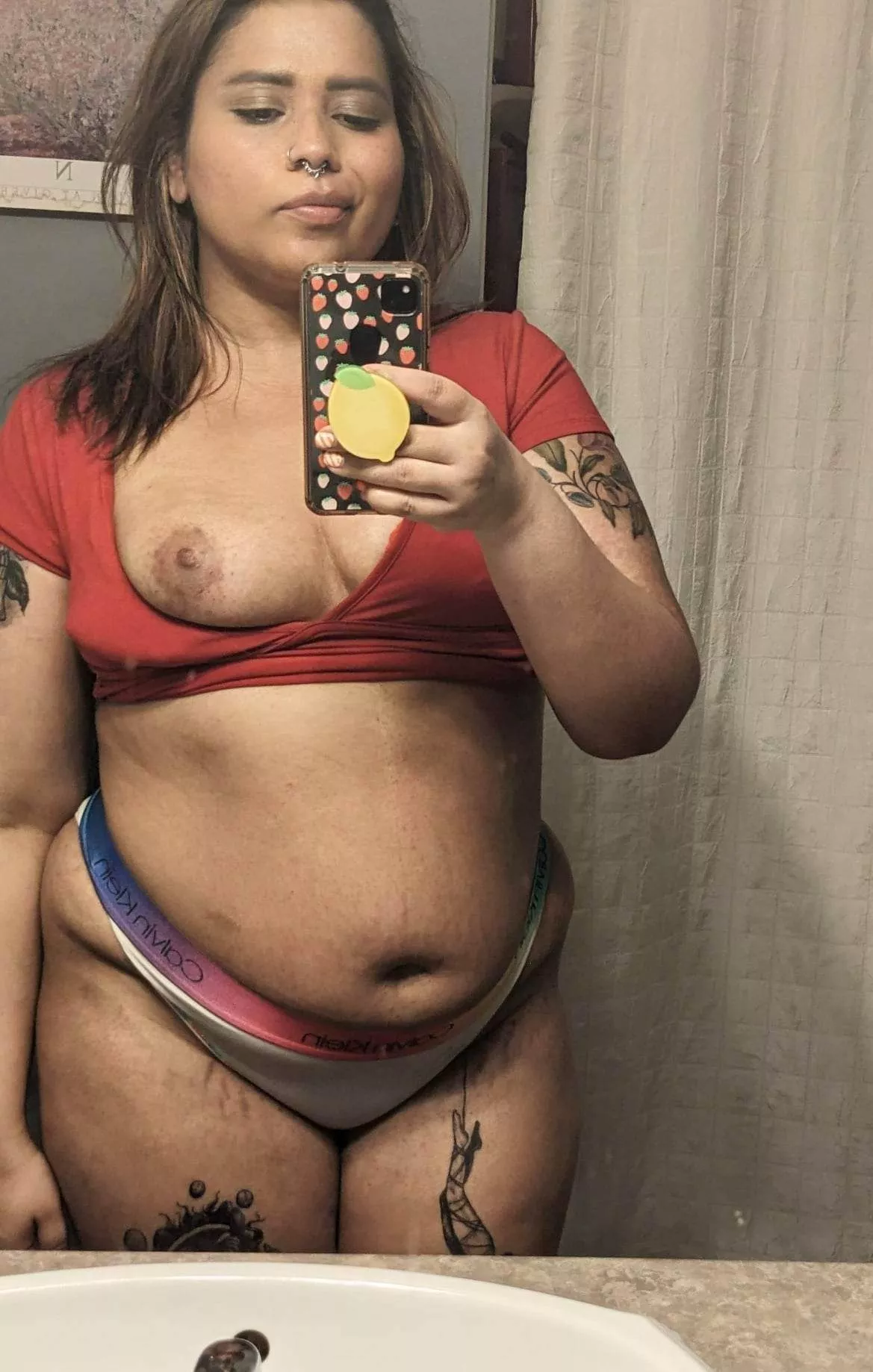 Do you got a milf friend who randomly sends you pics like this? ;)