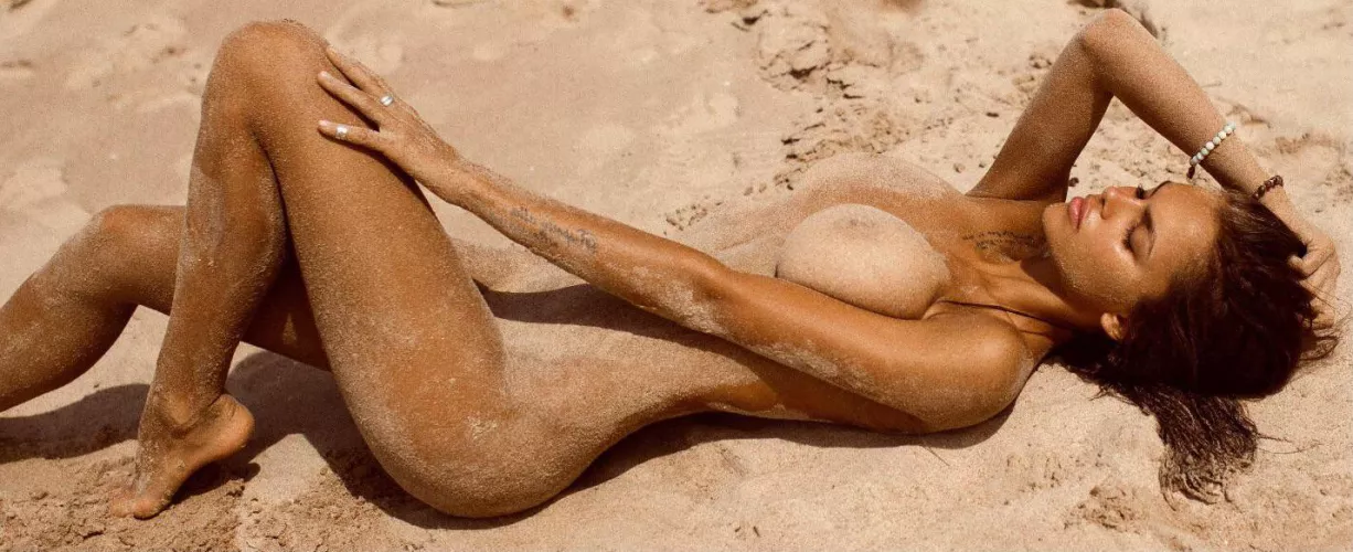 her goddess naked body