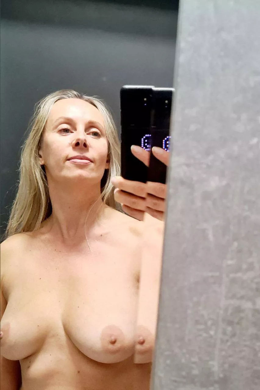 Hot Milf Elen. Very open minded 44 y.o