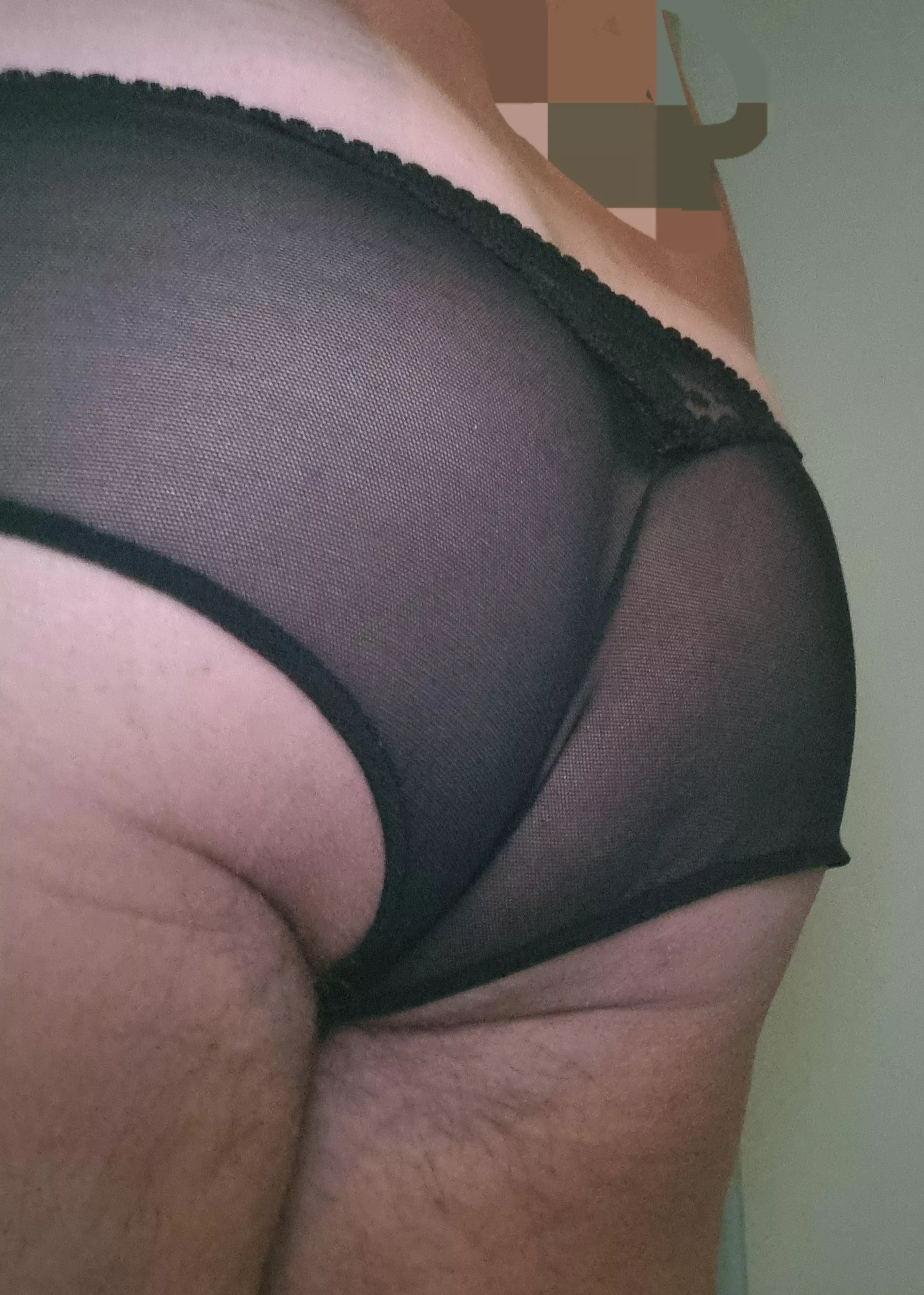 I do like sheer panties on my butt. what do u think 🤔