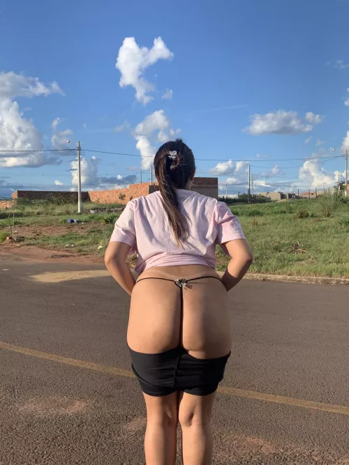 i love showing my ass in public