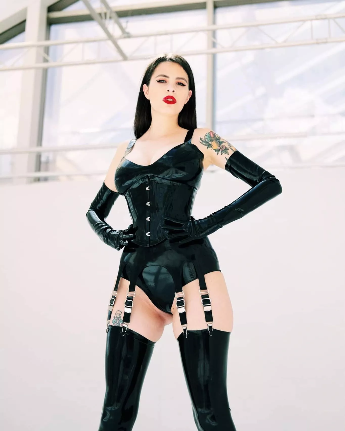 I love to shine. 🖤