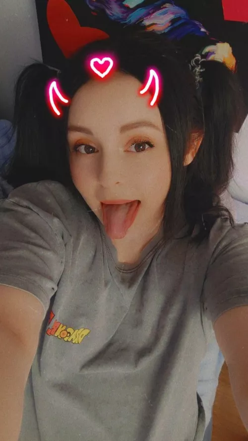 I started the stream come into the room[Cute__Wendy]