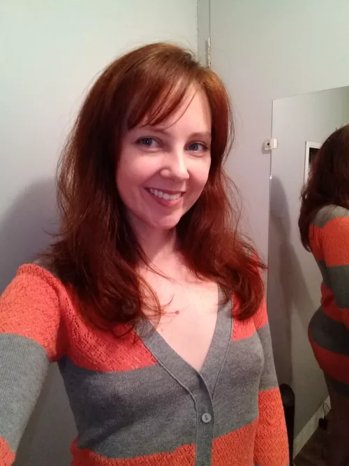 I think this dress looks better braless. The pokies can be free