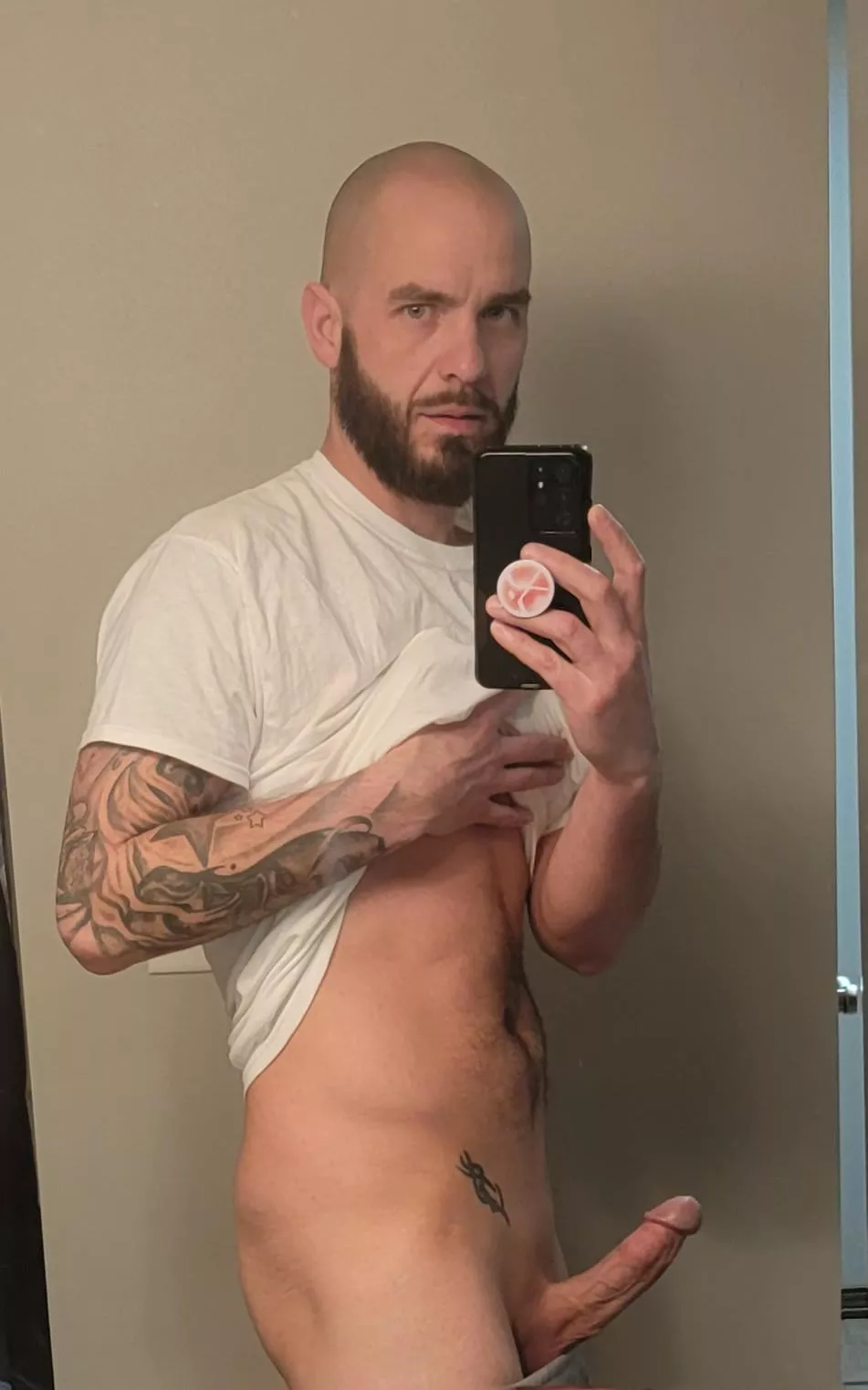 let's get naked and play twister...😈(35)