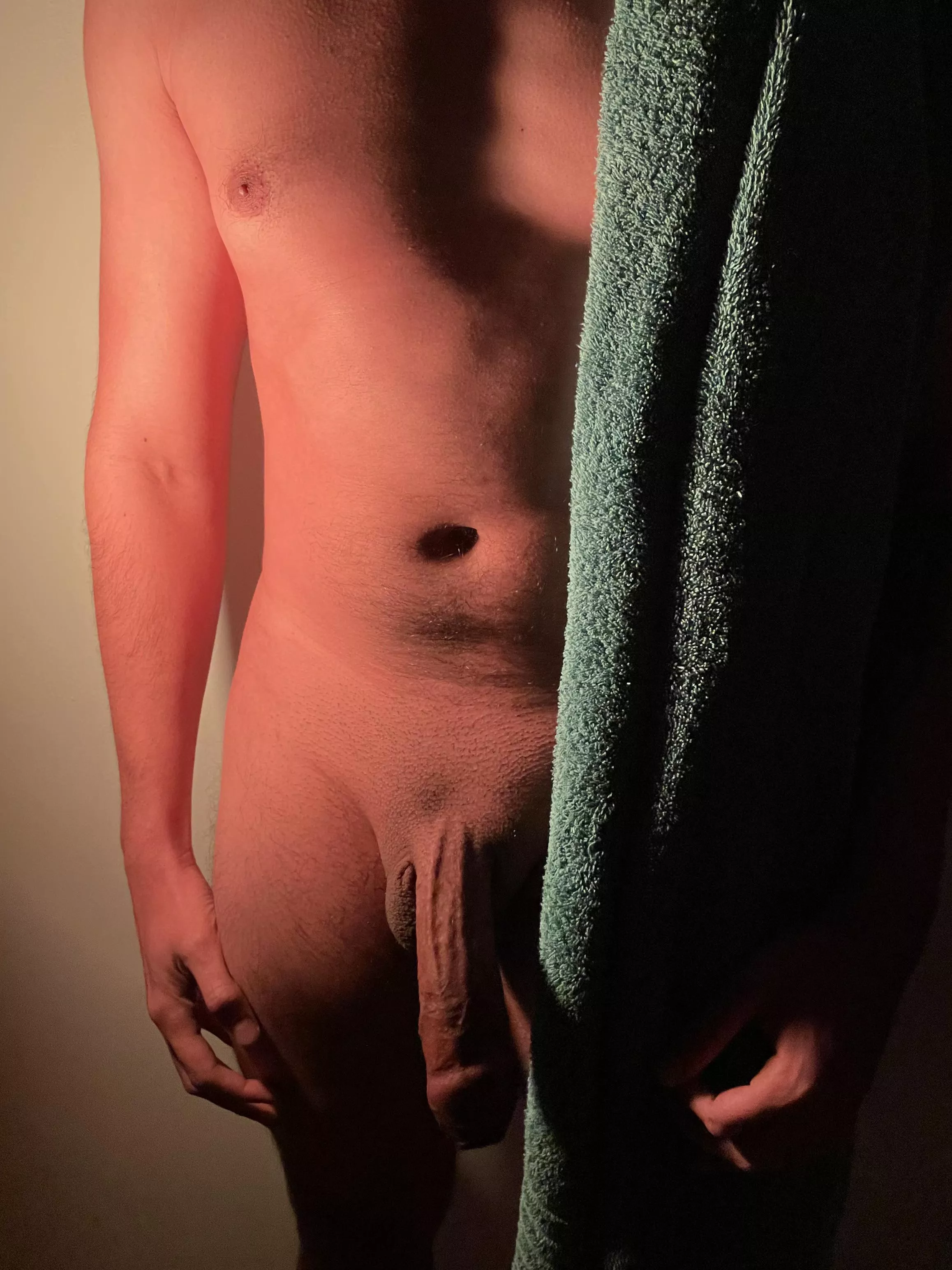 Lightning and texture before shower