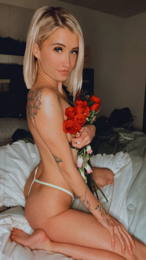 Lots of fun is waiting for you on my website! 💘