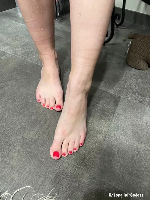 Massage my sweaty feet after soccer practice