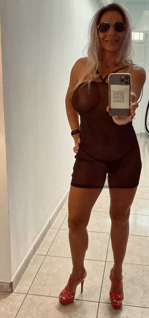 My first mirror selfie ever (f) 47