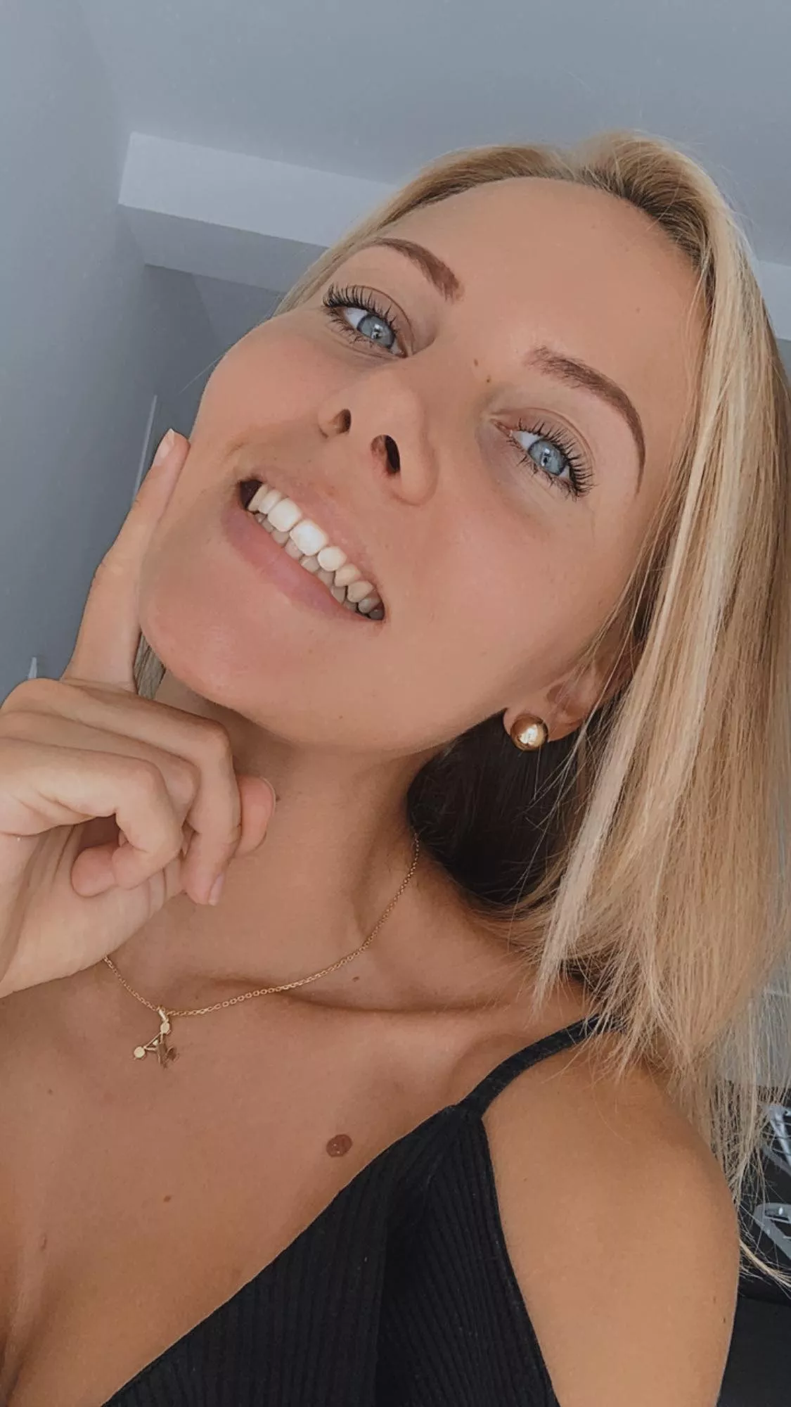 Sagittarina (@sagittarinaofficial) [Instagram]