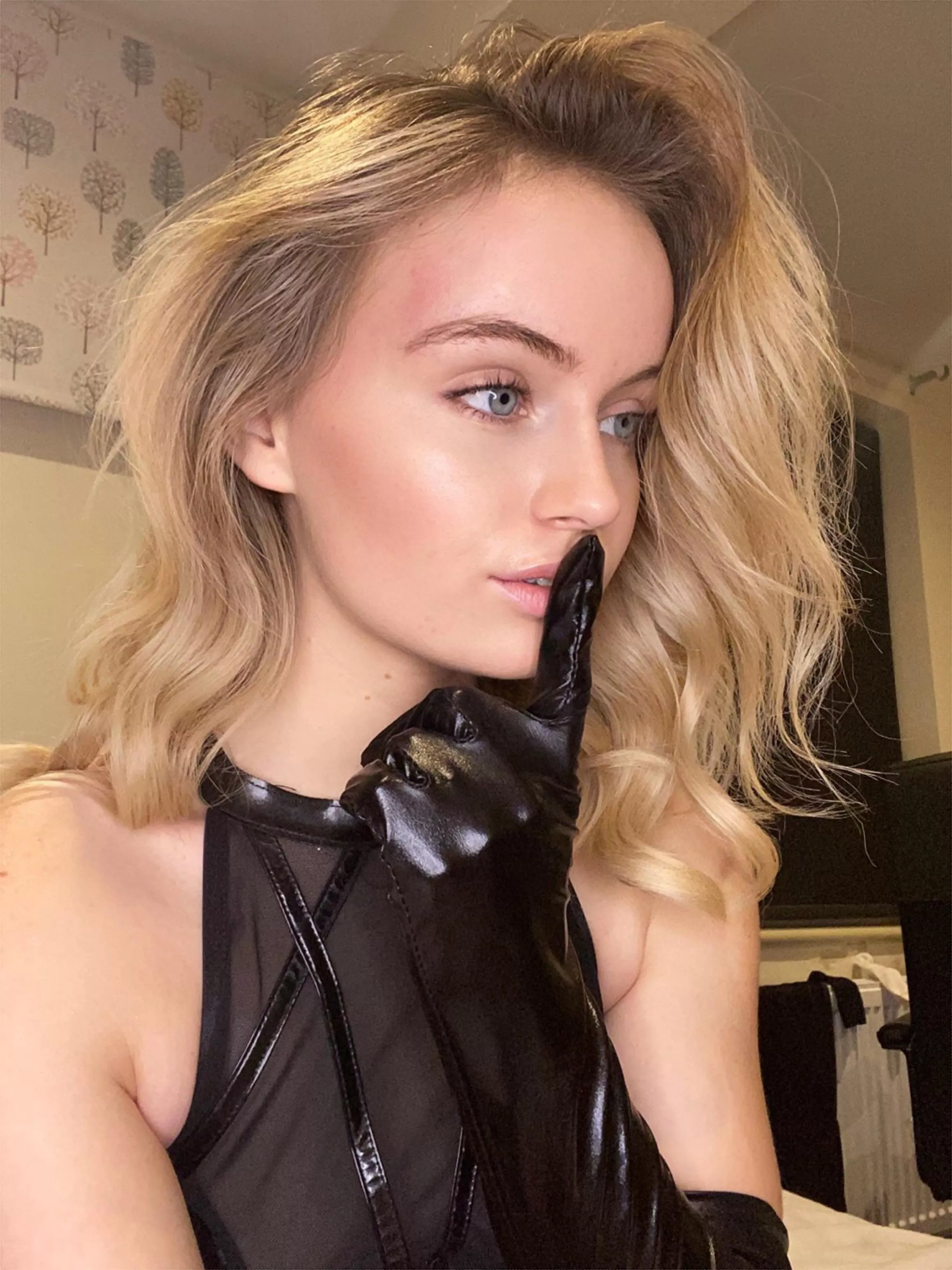 Shush whilst I’m talking 😈