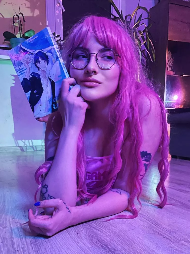 Wanna read mangas with me? [f]