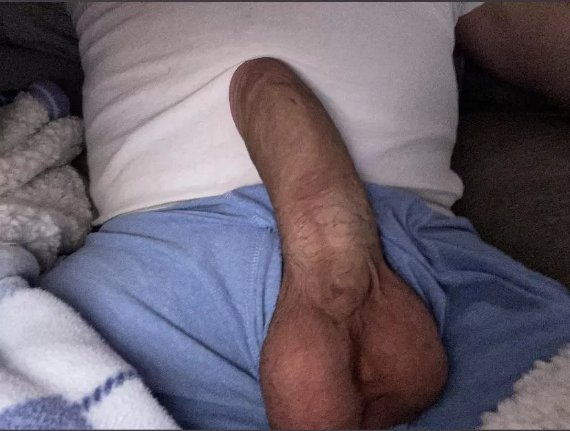 28[m4f] looking for a big sexy ass to edge my bwc too ladies 30+ dm welcomed