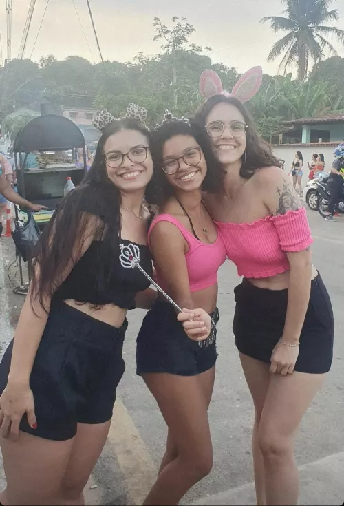 Best friends at Carnival 🔥