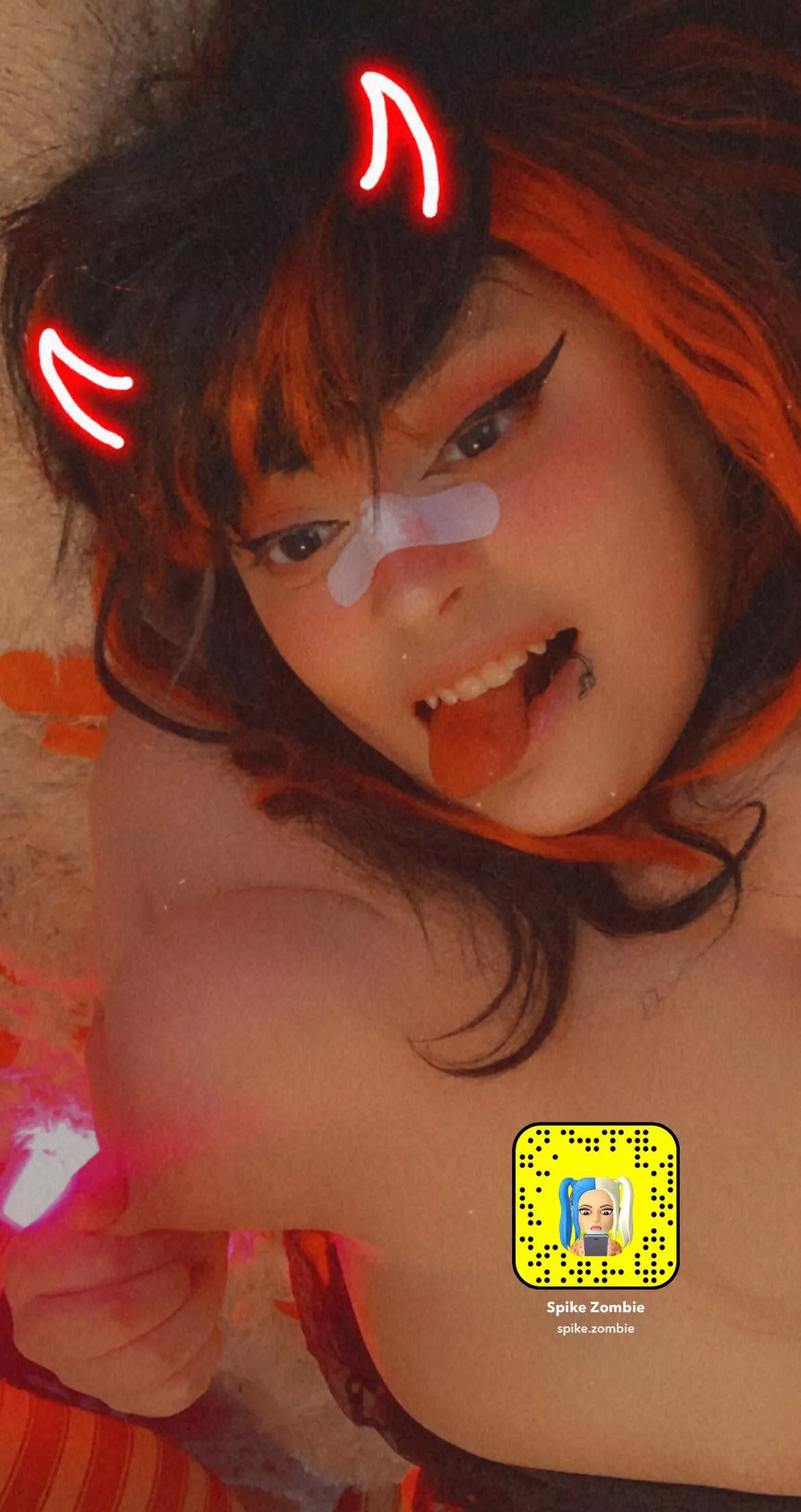 Chubby emo girl 💕