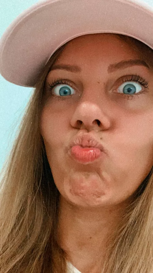 Felt cute might delete later 🐭