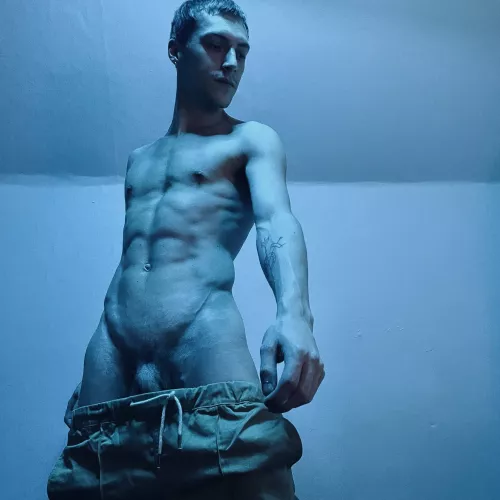 First post here! I'm normally at the dance studio but today, I'm ready to share this to the internet 🙈 hi everyone (22)