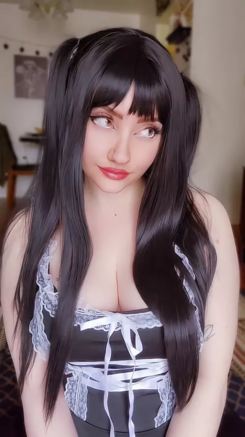 good morning 💖 does anyone need a maid today? :)