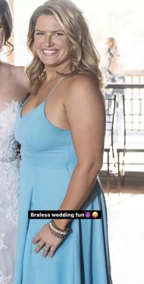 Hanging free at a friend’s wedding 😏😈 would you dance with me?😈