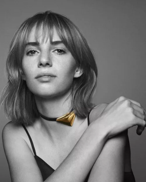 I got an hour and I would really love to cum for Maya Hawke