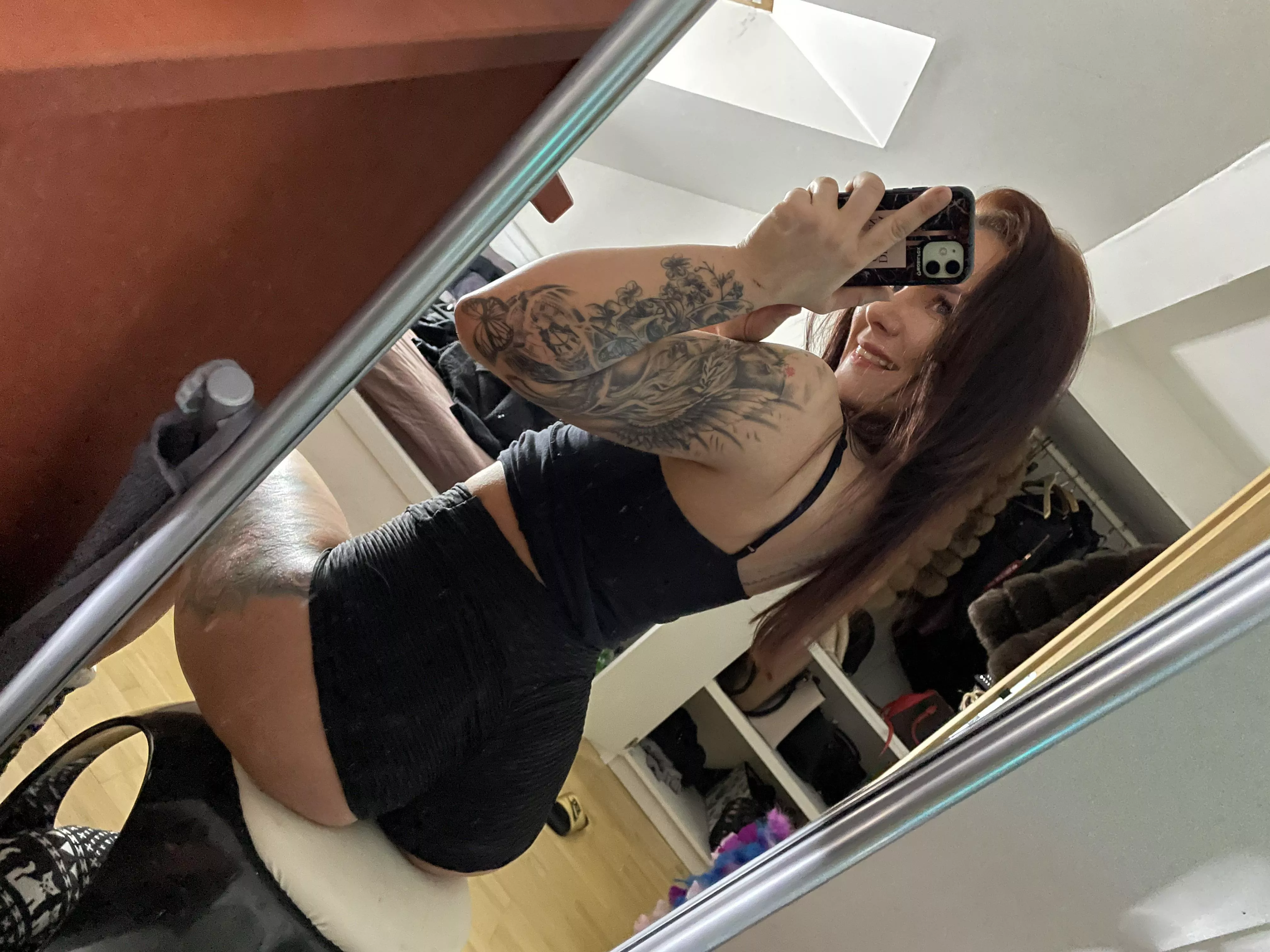 I hide gems under my bootyshorts