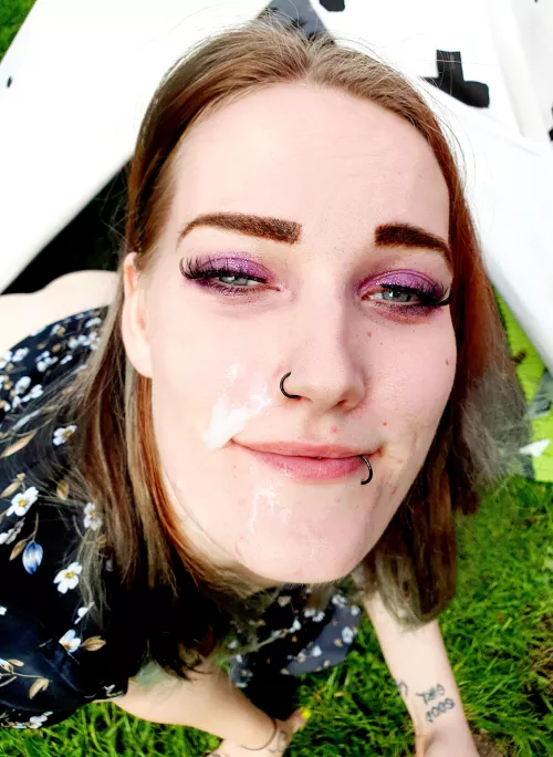 I love to get some thick thick cum ..