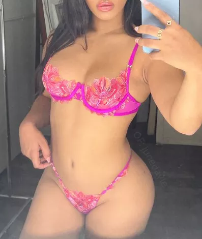 I wanna make you cum buckets, daddy!!! 😍 🍆 💦