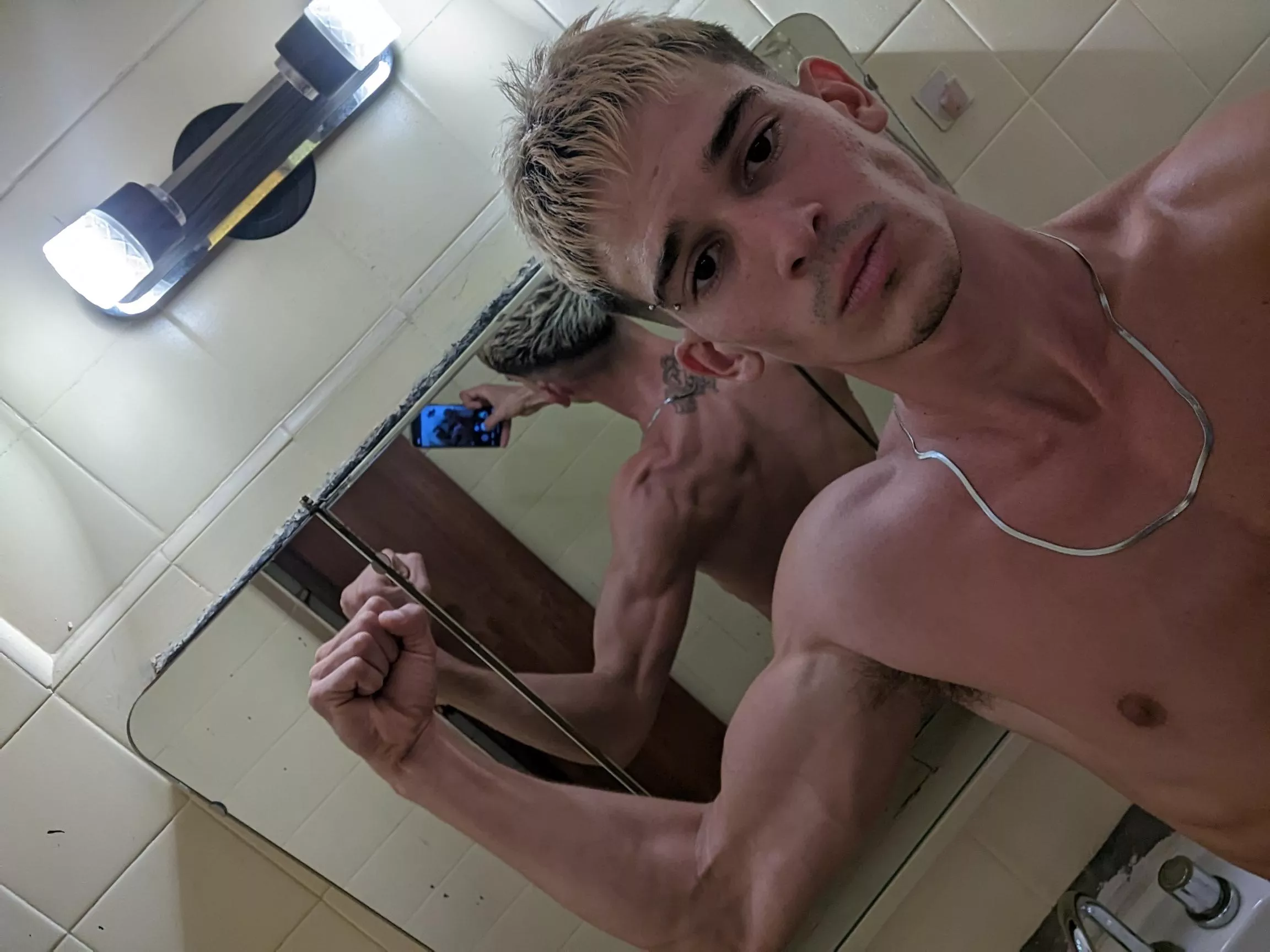 I'm horny babe 🥵🥵😼 do u wanna play with me?