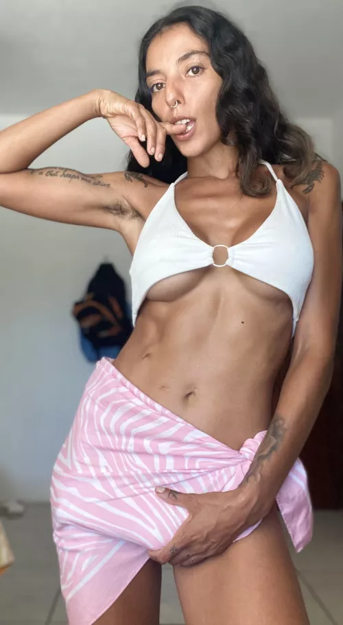 Let’s go to the beach babe !