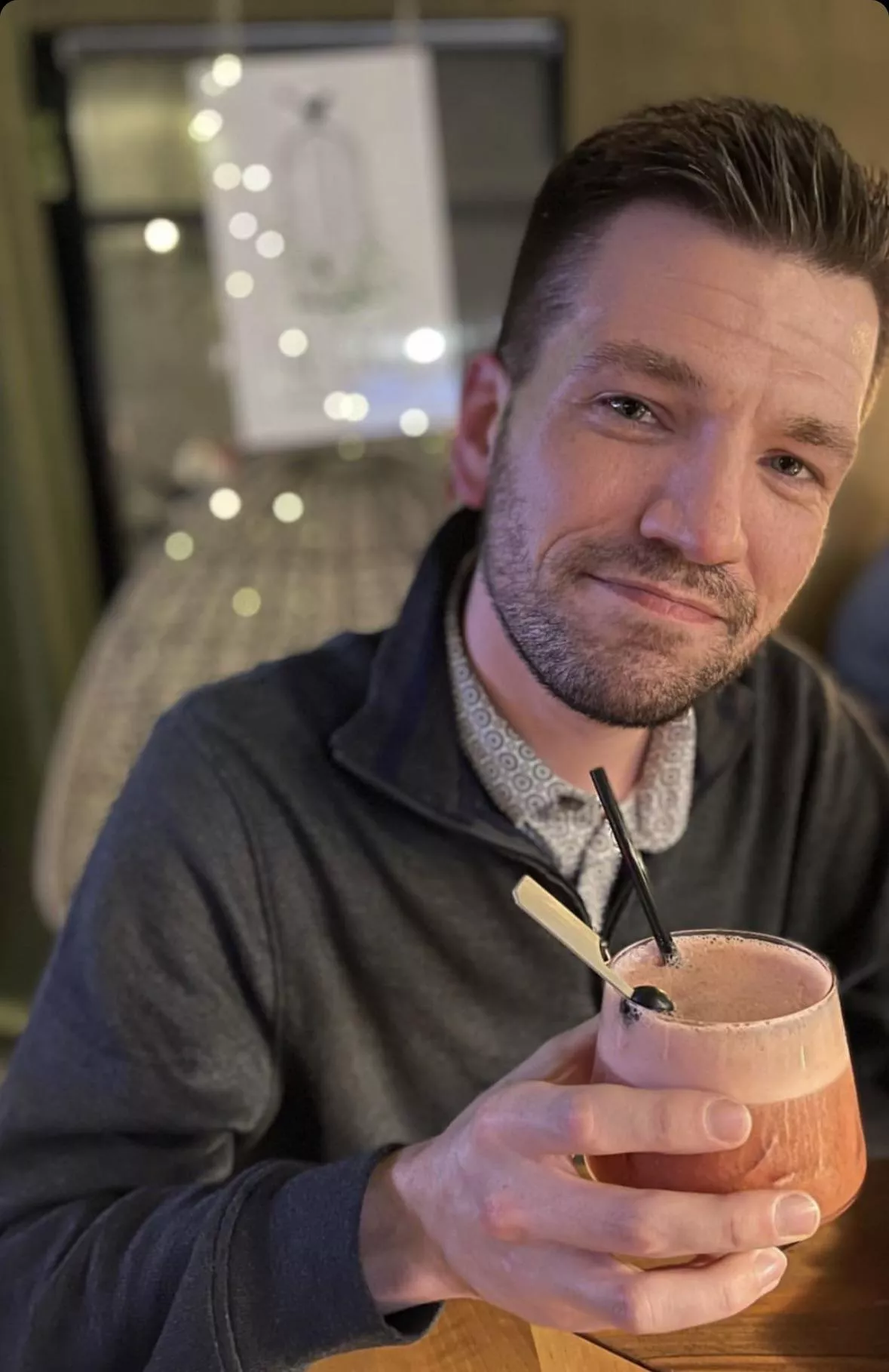 Liked this pic of myself so figured I’d stop being a lurker even if I look a lil tired. Hey all! 🙂