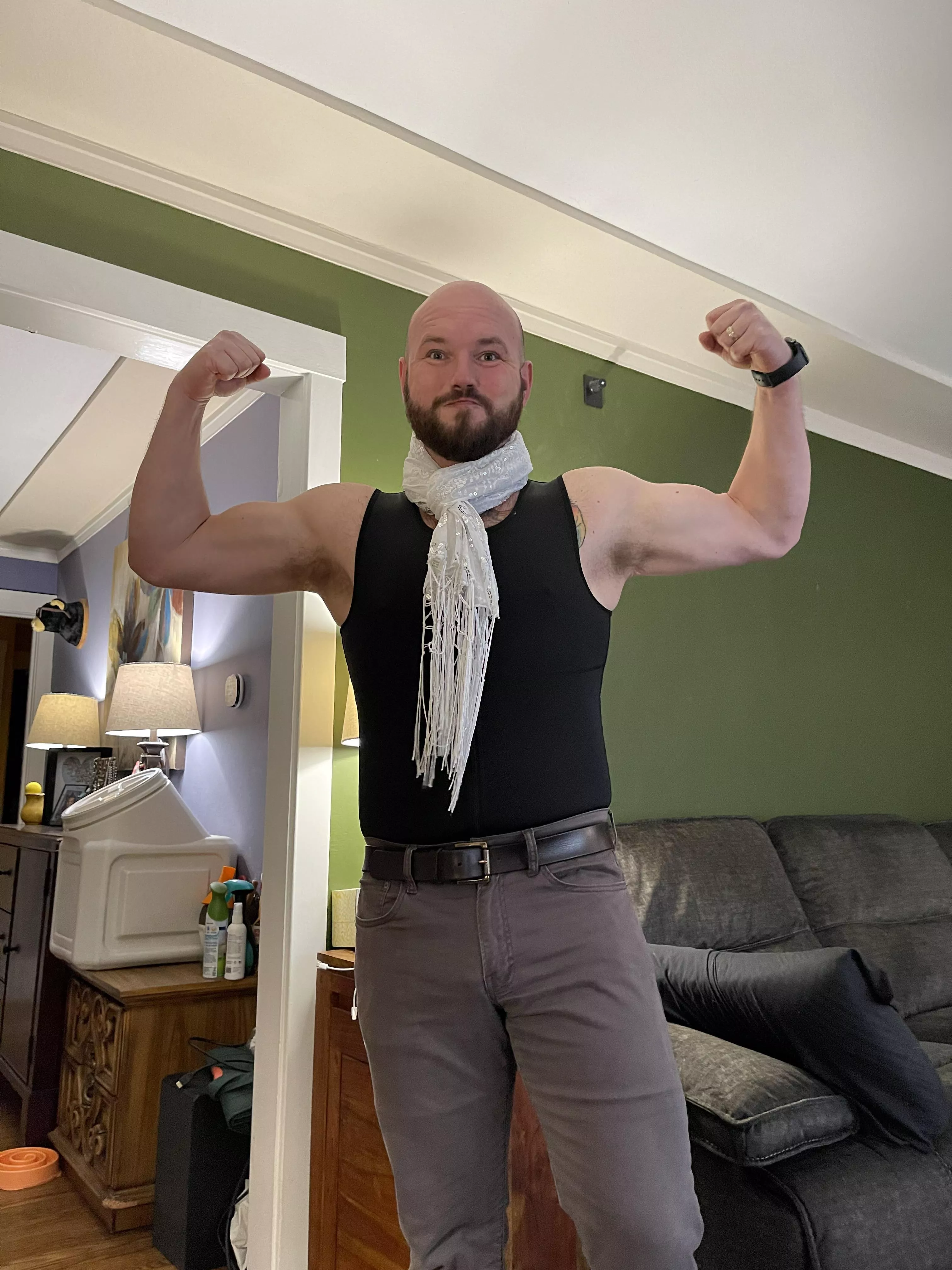 Should I post more flexy photos? I’m pretty beefy all around.