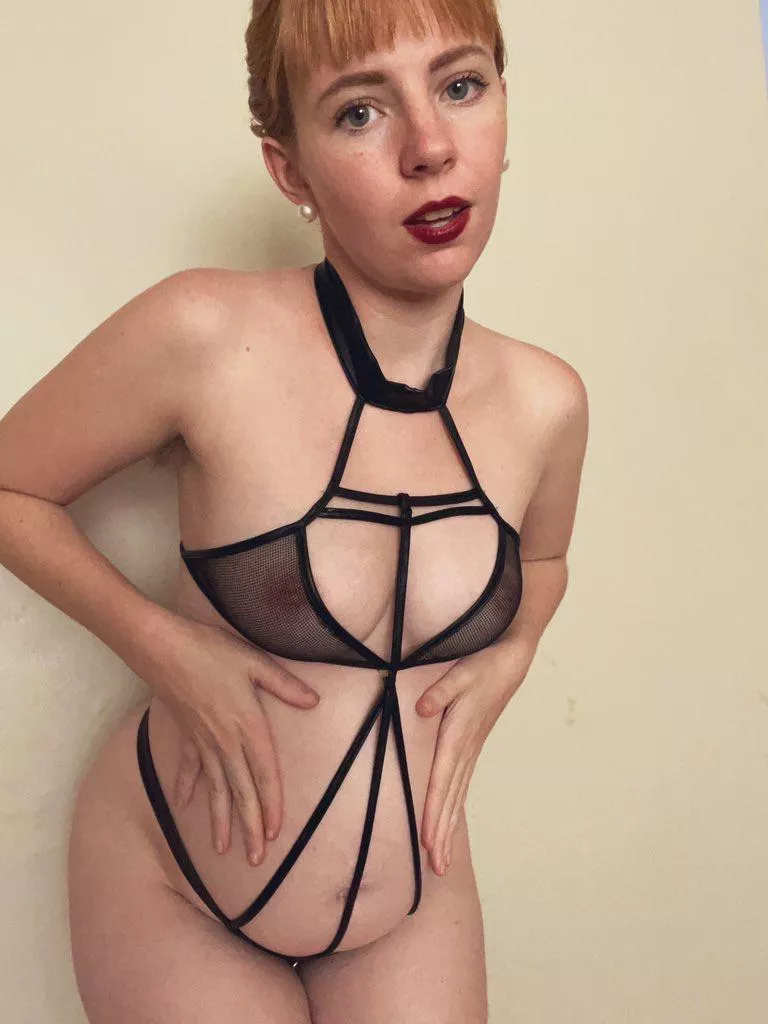 So horny, could go for a deep dicking rn