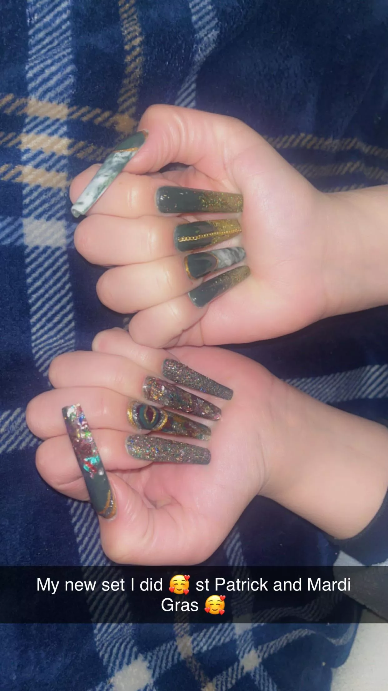 St. Patrick day & Mardi Gras inspired set i did on myself 😉enjoy 😈