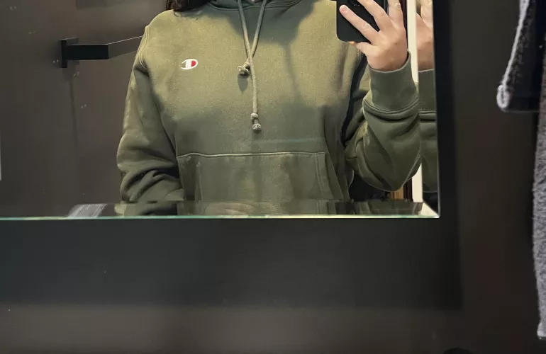 Wearing my thickest jumper yet they still poke through 🤭