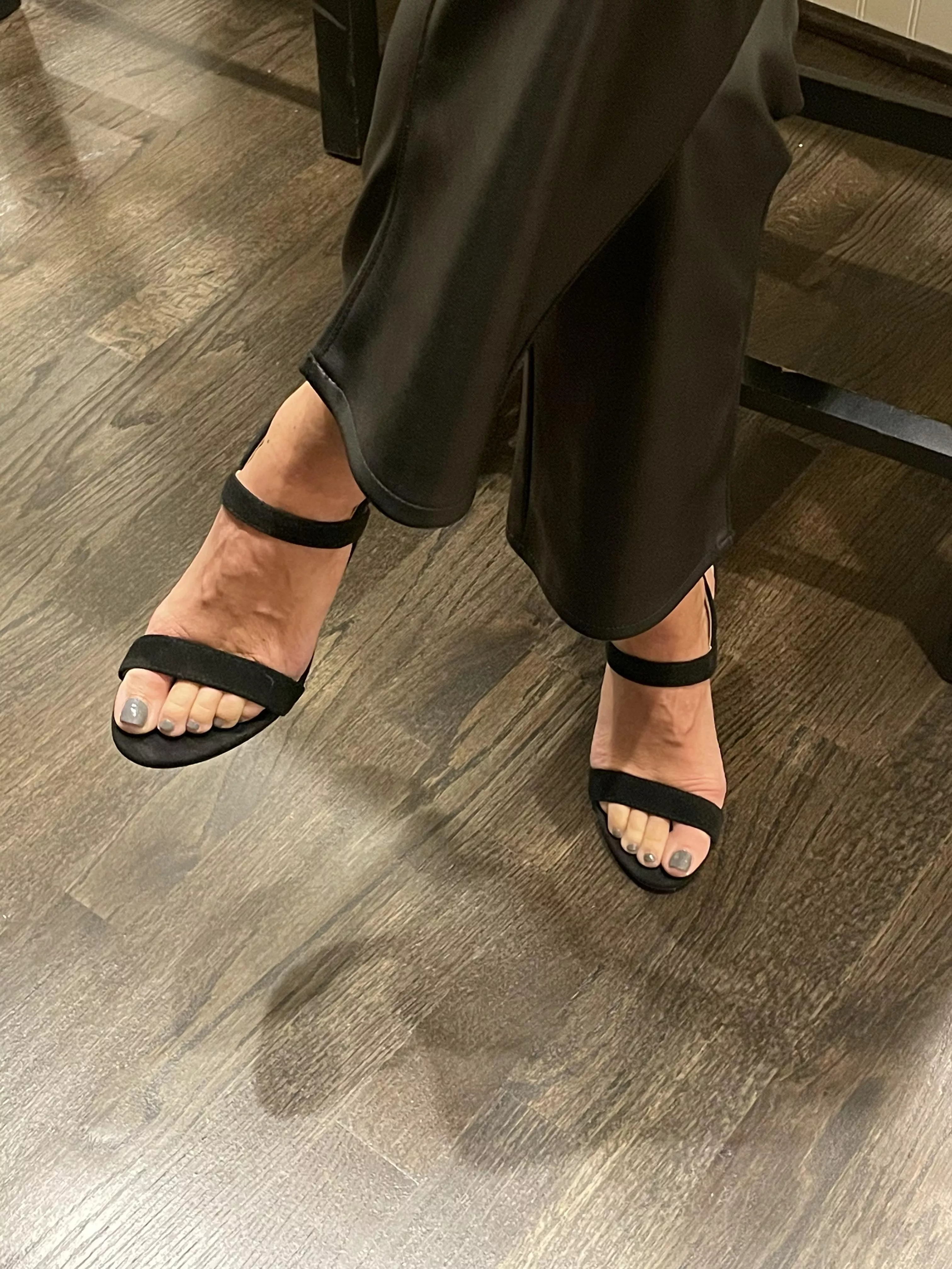 Who like these OC MILF feet?