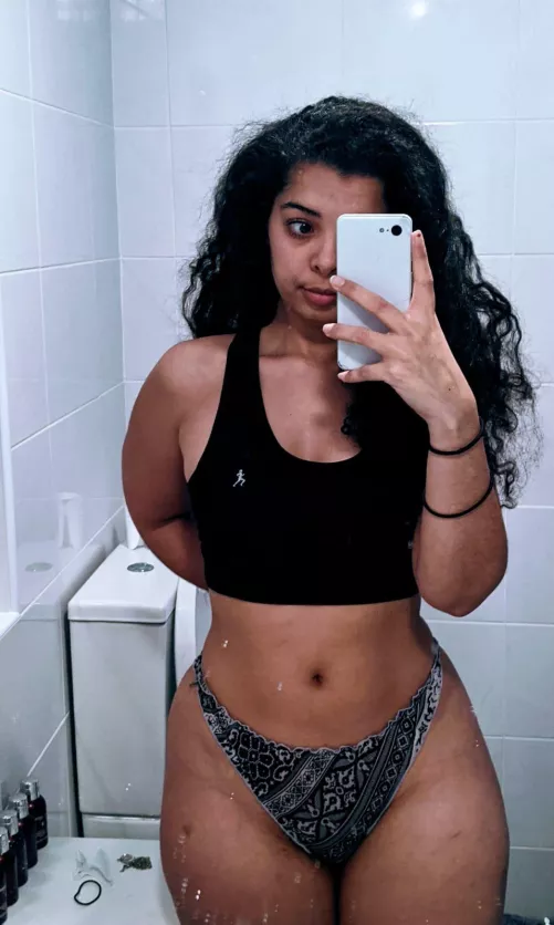 Who wants to kiss my tummy?