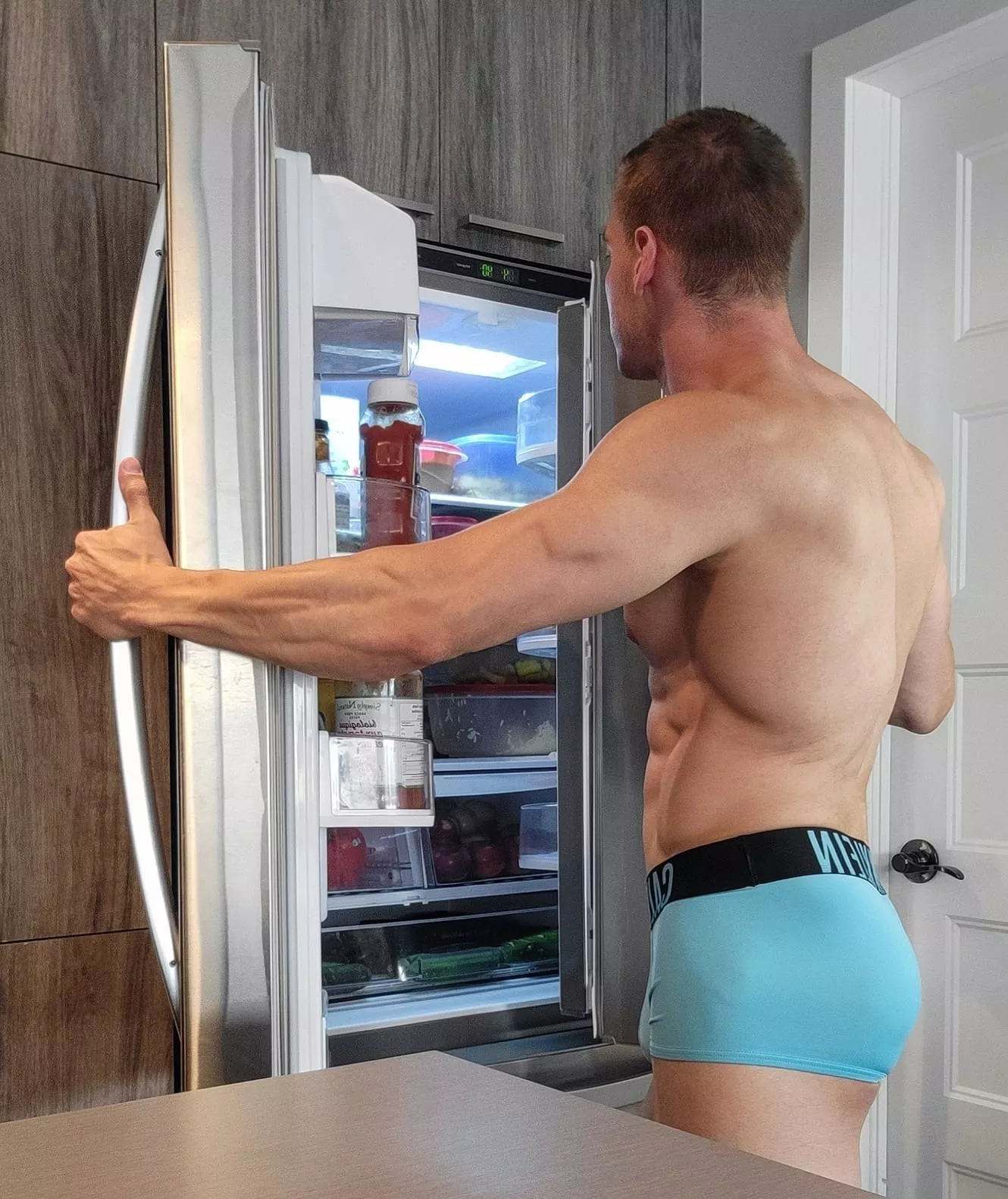 are you also looking for a big snack 😏🍑..?