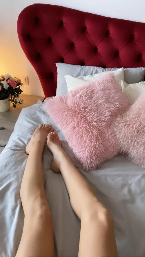 Are you looking at my arches or toes?