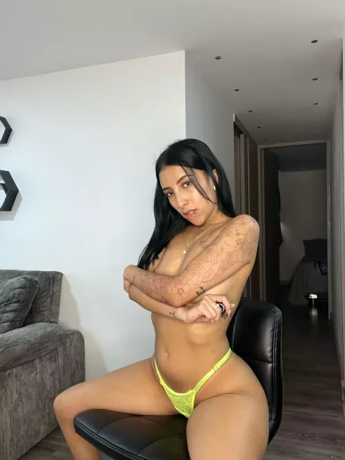 Being naked isn't the same as being sexy 💋