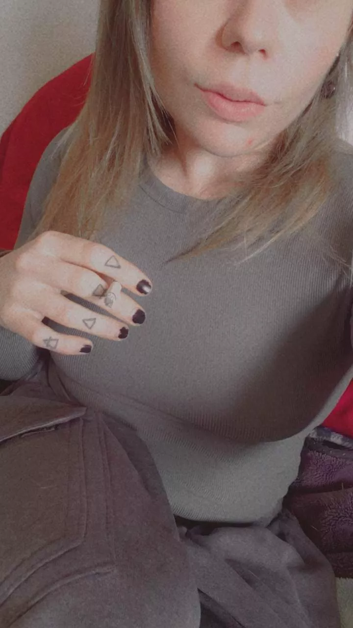 Brr! Snow SnowDay = SweatsDay ☃️