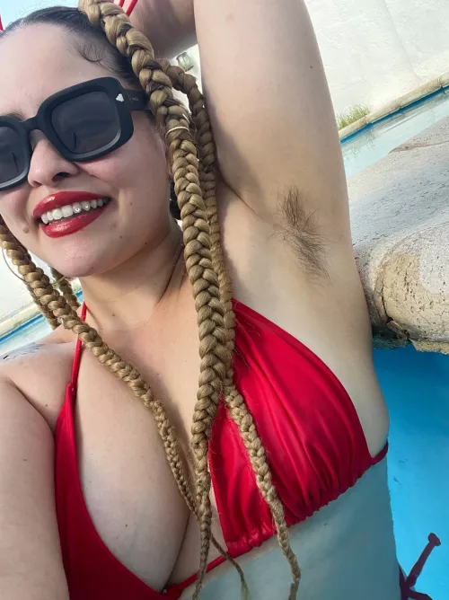 Check my armpits, do you like them?