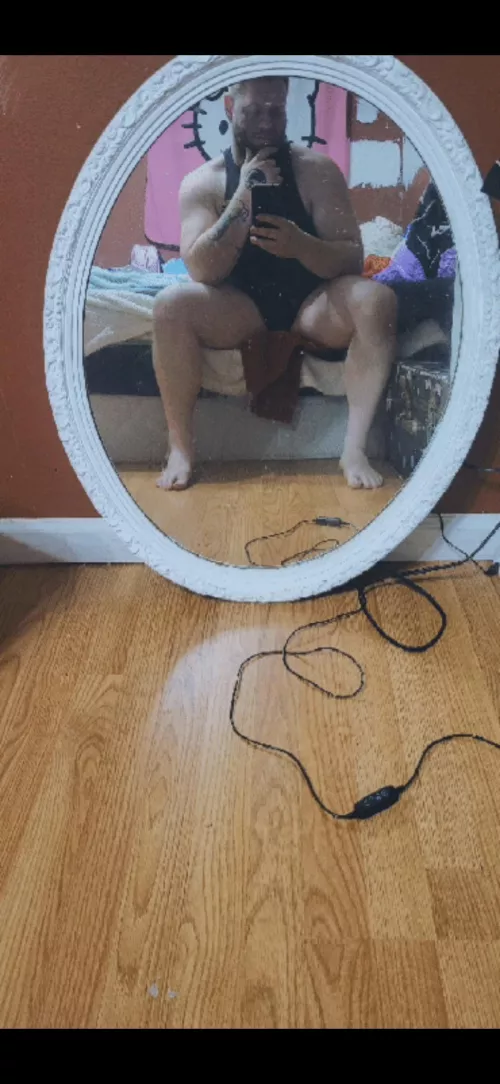 come get on youre knees for daddy