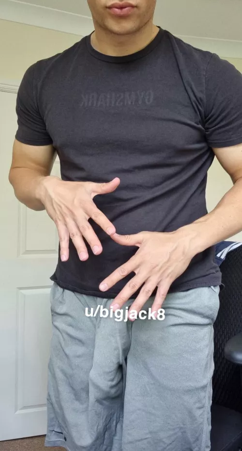 Do you like my hands?👀