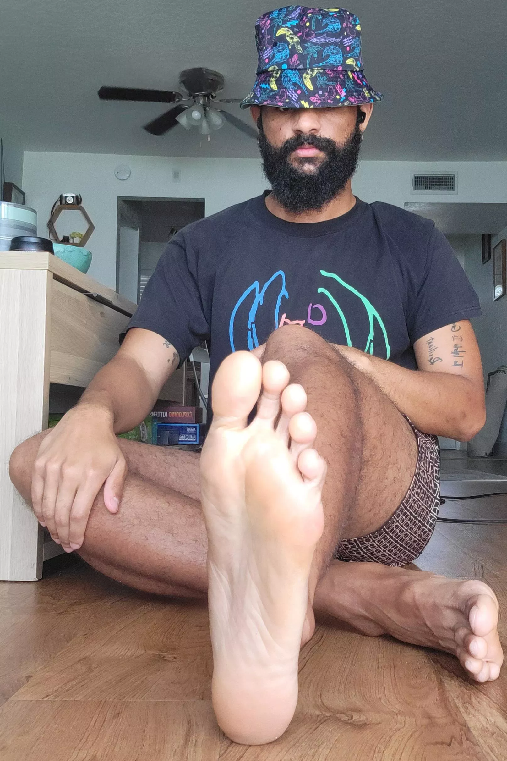 Happy Saturday. start it off right with a size 12 view 😇