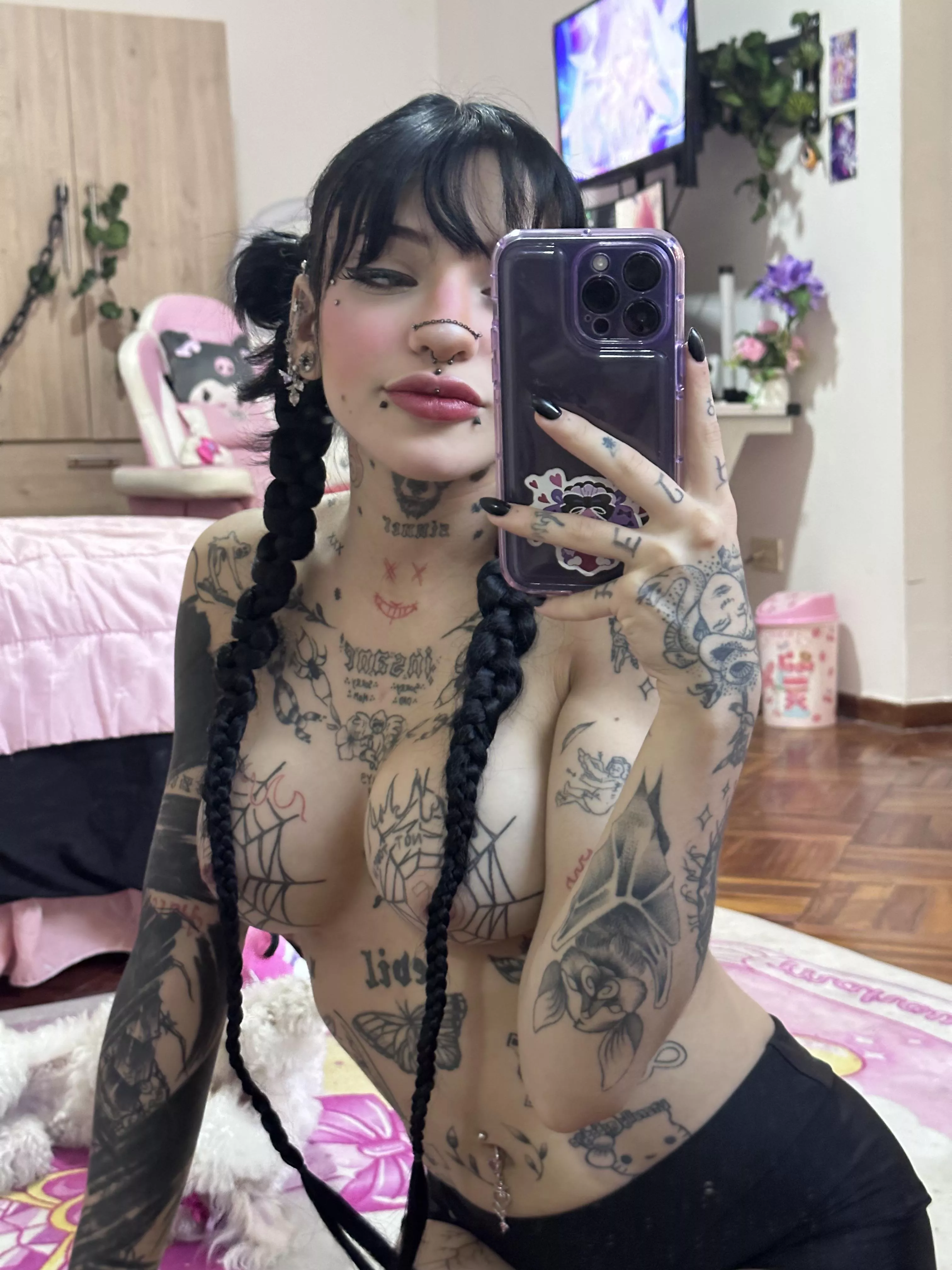 i can be your emo girlfriend ♡︎