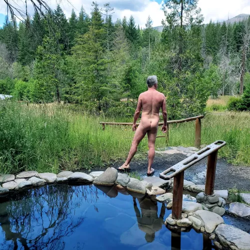 I can't wait to play in the snow here next week. ❄️💦❄️