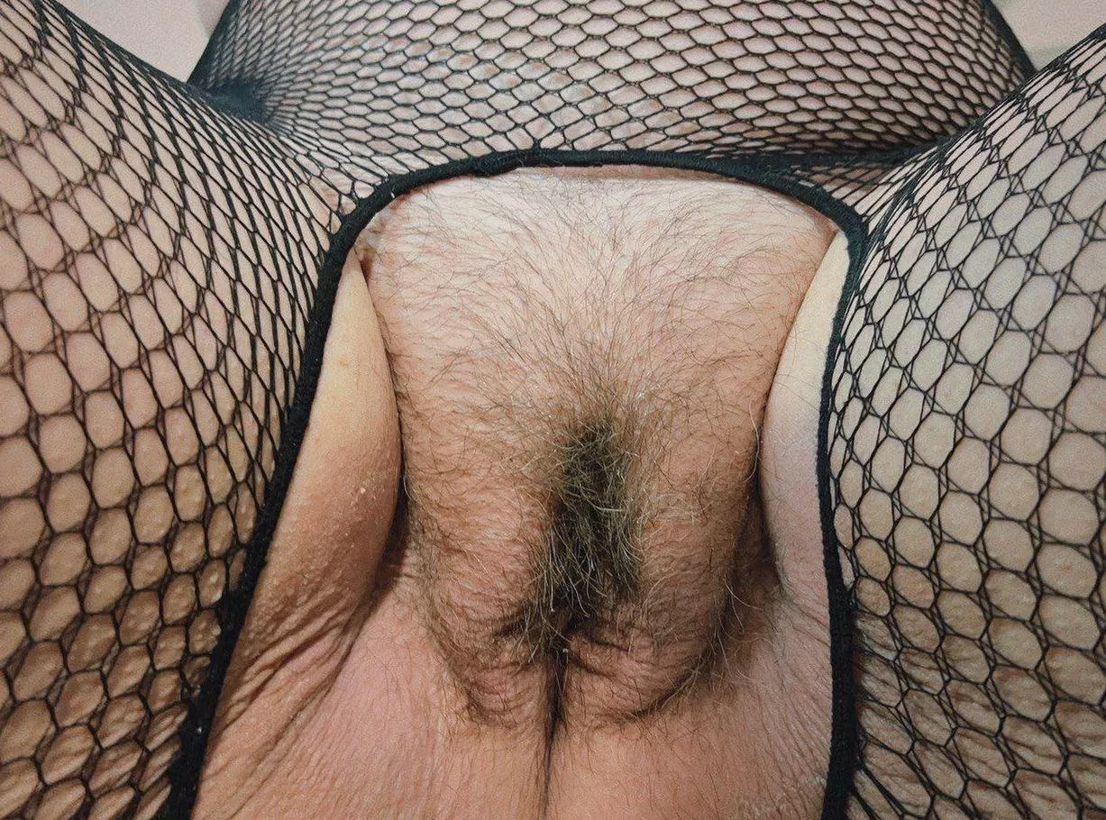 I have a theory that happy sluts have the most fuckable pussies