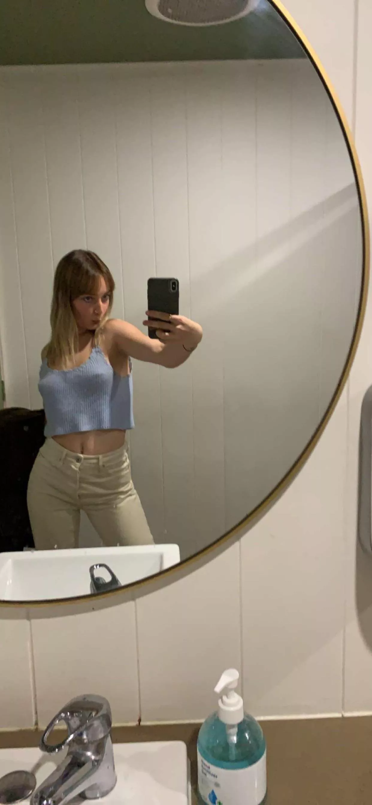 I’m in the mood to party :p (f)