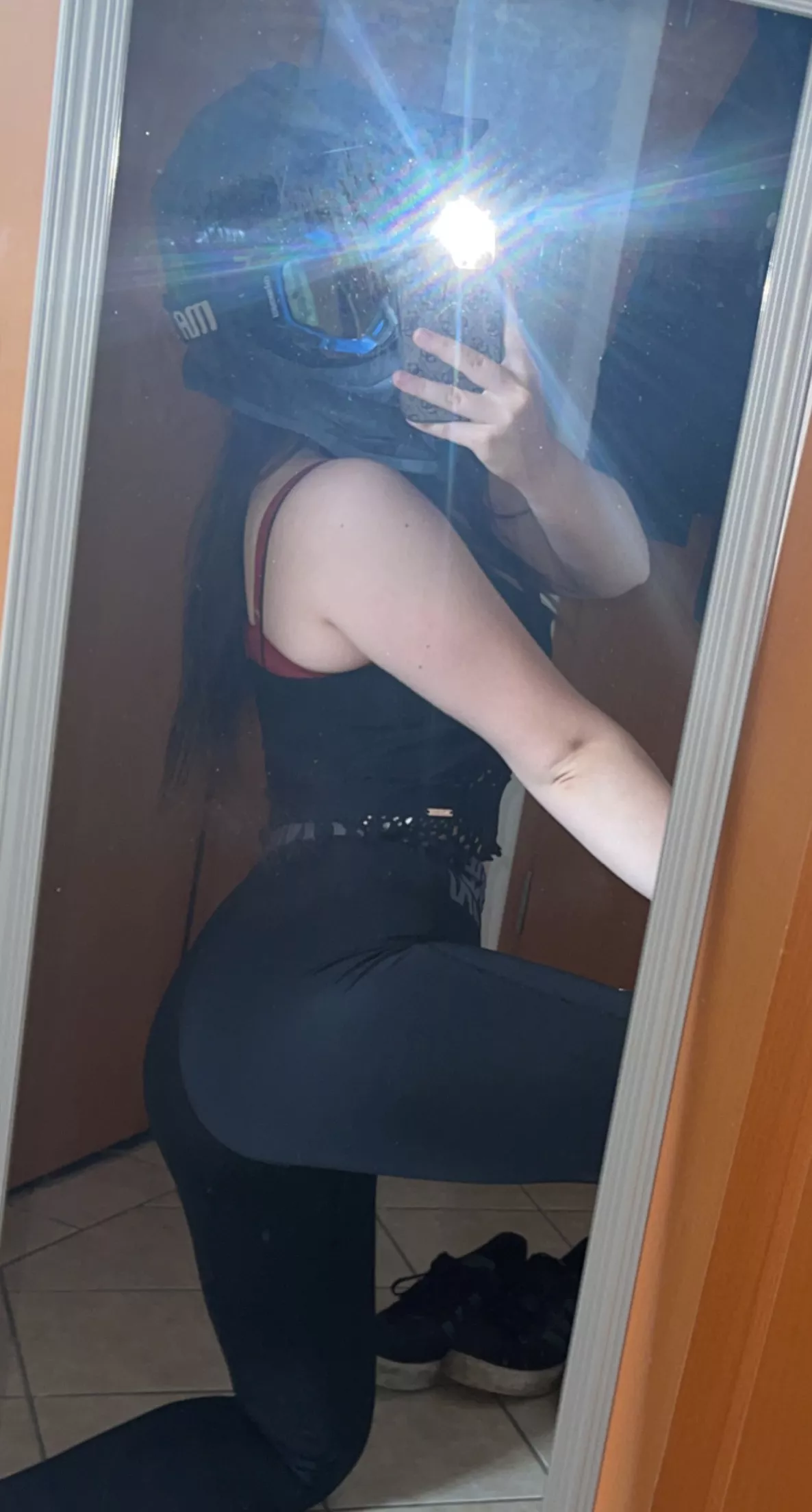 I'm legit sending a nude to everyone who UP this